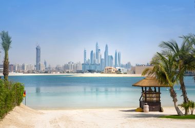 Beaches and pools in Dubai